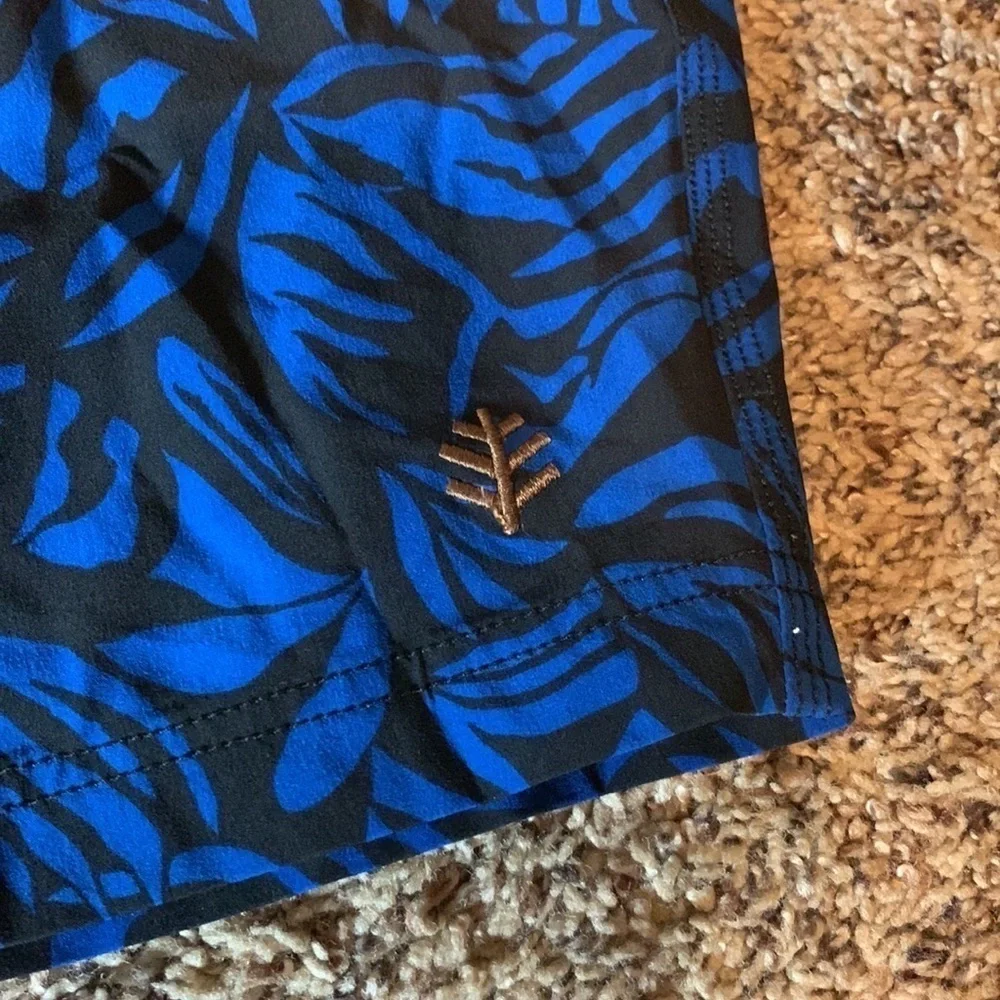 Coolibar Island swim trunks Blue and black print Size XXL UPF 50+